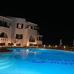 Naxos Mare 아파트호텔 4*