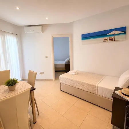 Lejlighedshotel Naxos Mare 4*