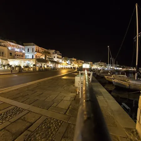 Ξενοδοχείο με διαμερίσματα Naxos Mare 4*